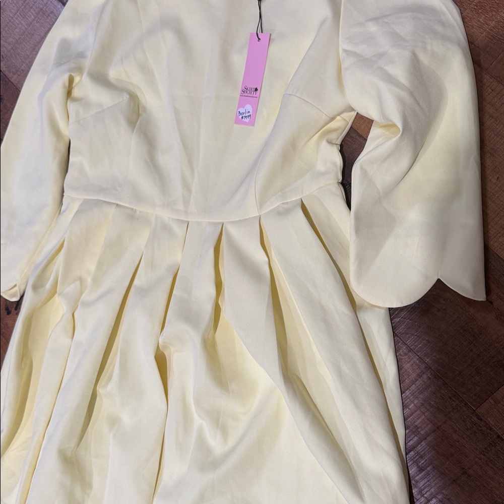 Skirt society Yellow Scalloped Midi Dress - Picture 2 of 9